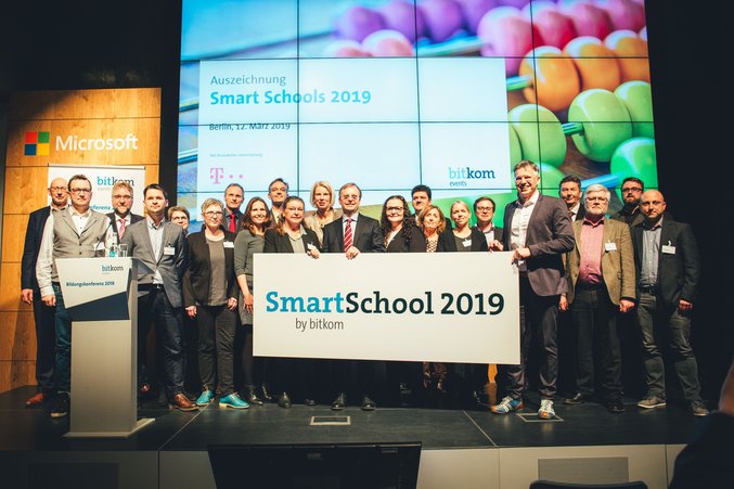 Die Wichern-Schule wird als Smart School auf der Messe BitKom ausgezeichnet.